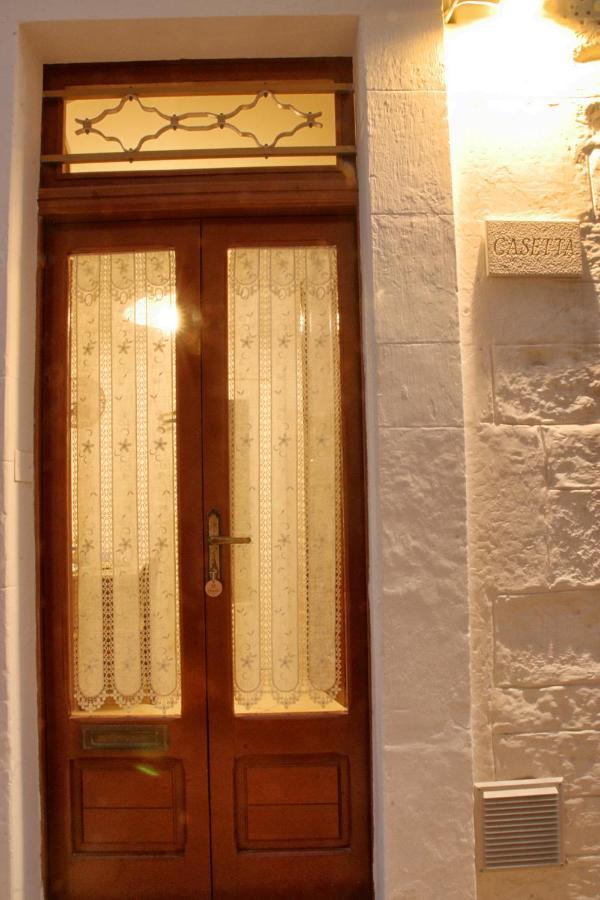 Casetta Nel Centro Storico Di Cisternino Exterior foto